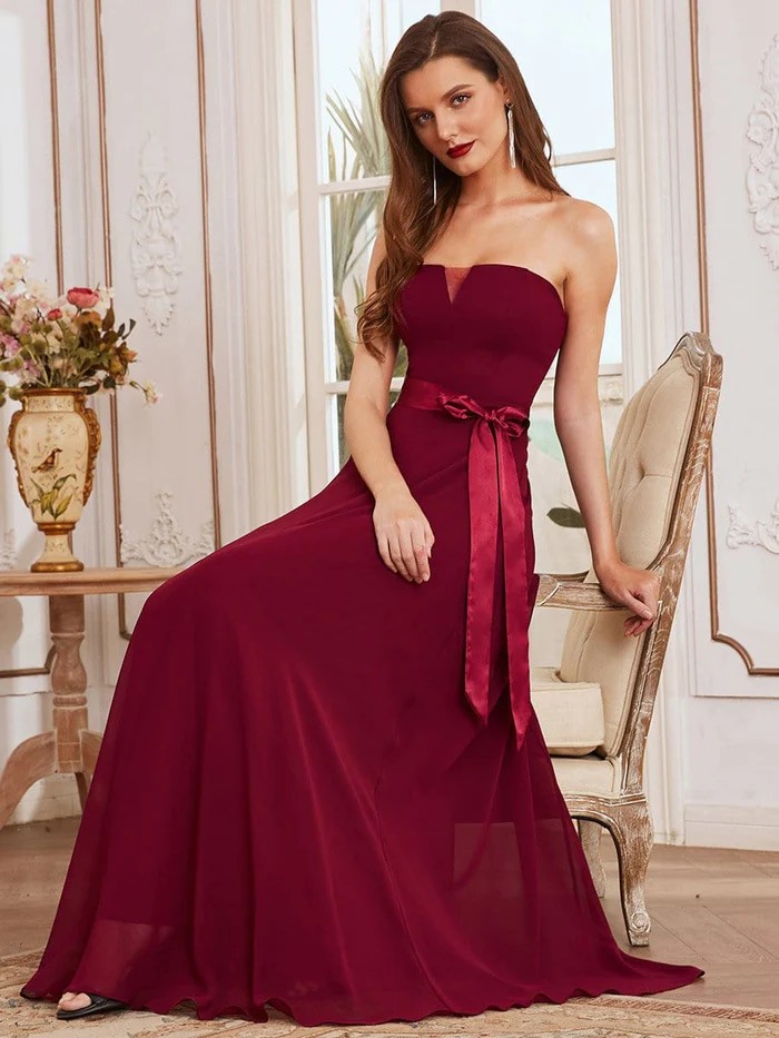 Romantic Strapless Knotted Waistband Long Bridesmaid Dress